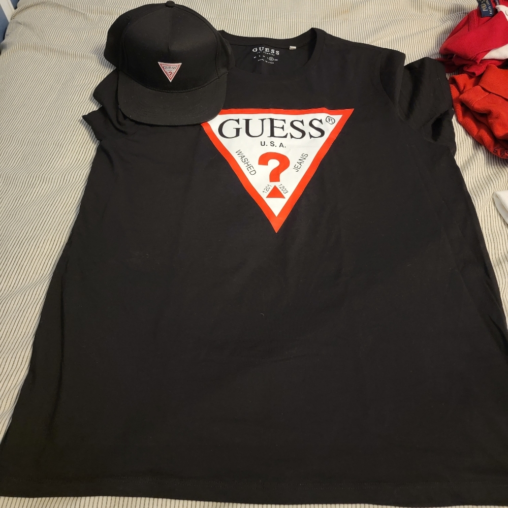 Guess XL Black Tee w MATCHING ADJUSTABLE CAP